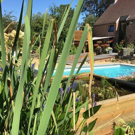 La Du Chemin : Piscine Sauna *