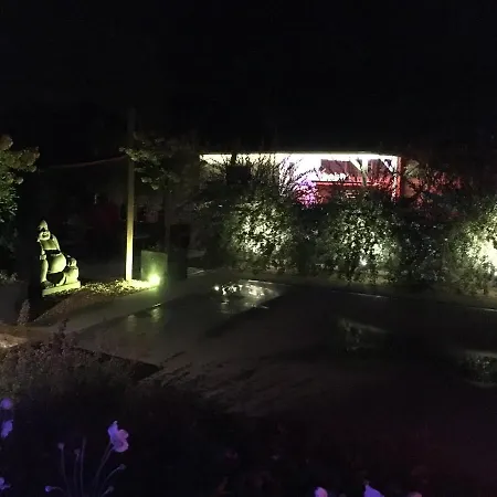 La Du Chemin : Piscine Sauna *