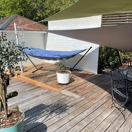 La Du Chemin : Piscine Sauna לינה וארוחת בוקר